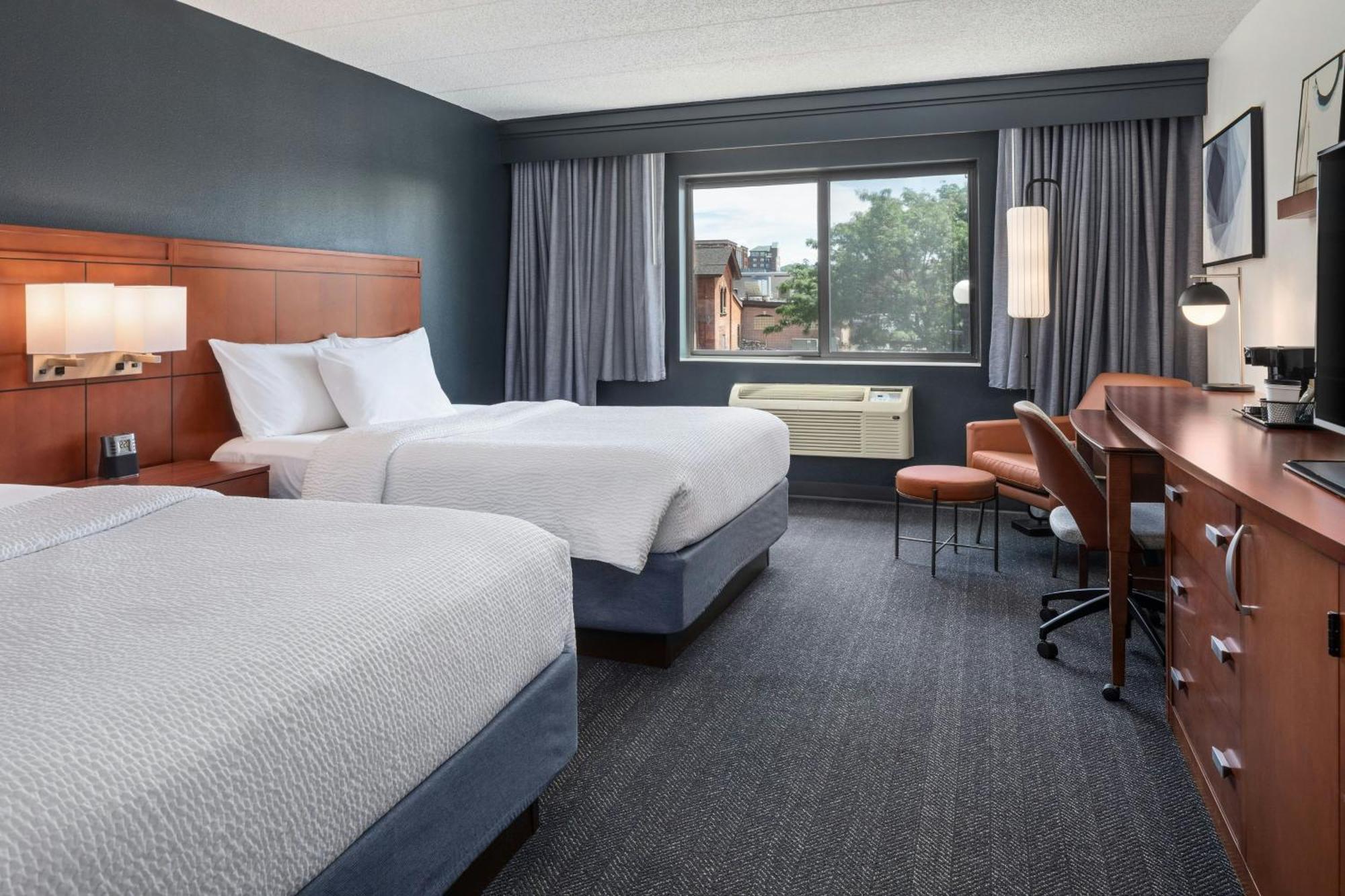 Hotel Courtyard Downtown/mississippi Riverfront La Crosse